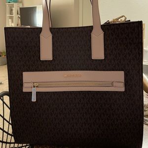 Michael kors large tote.